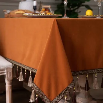 europietiško stiliaus aksominė staltiesė, didinga ir prabangi, retro oranžinės spalvos pritaikytas restoranas ir restoranas
