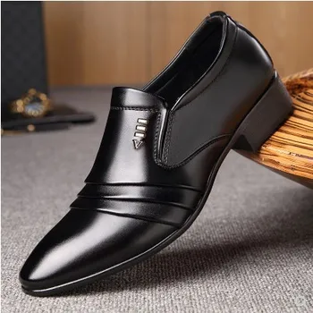 Vyriški suknelės batai PU Odiniai mados vyrai Verslo suknelės Loafers Pointy Black Shoes Oxford Kvėpuojantys oficialūs vestuviniai batai